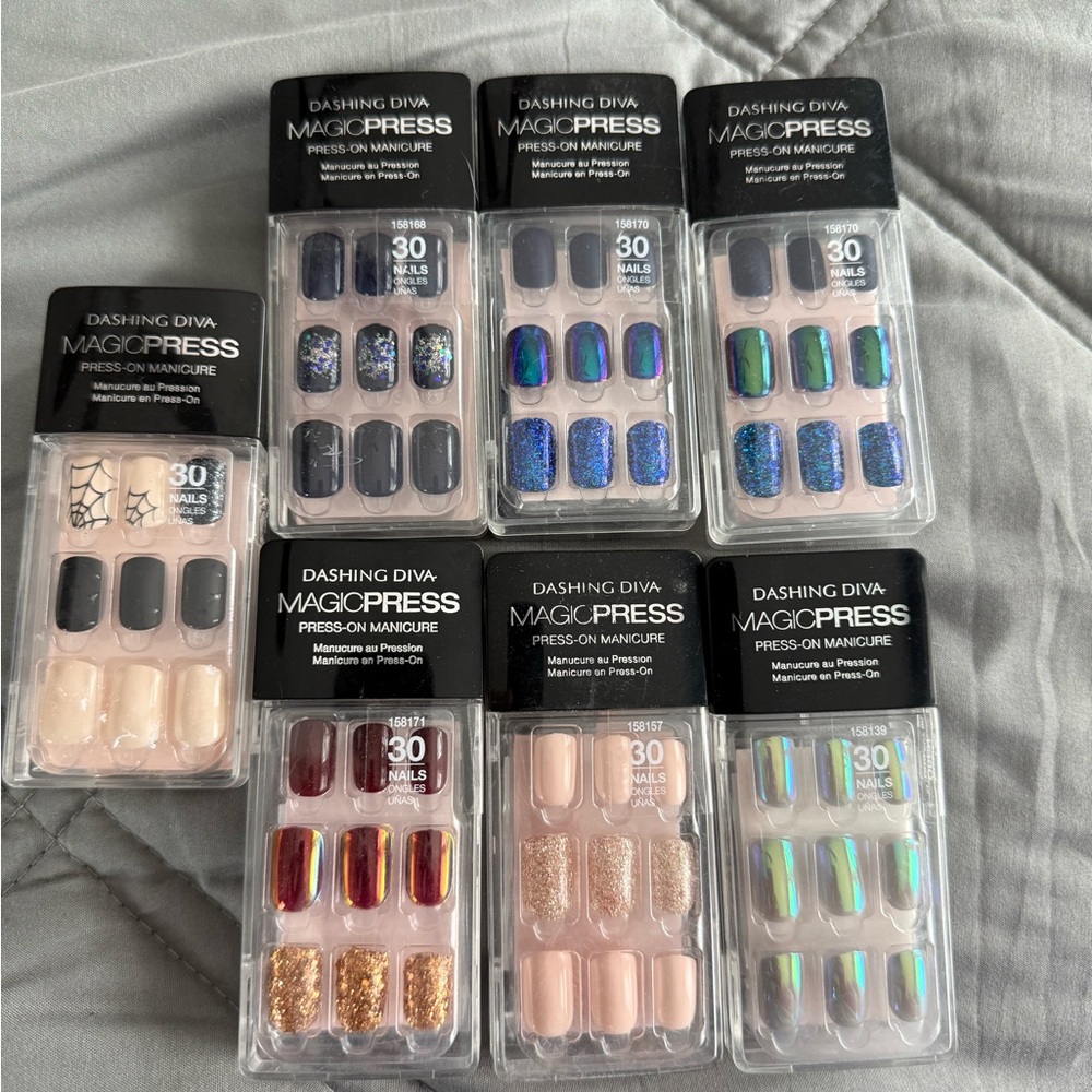 7 sets- Magic Press-On Nails Set - Multicolor